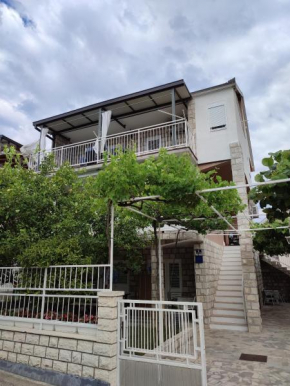 Apartments by the sea Podaca, Makarska - 2576